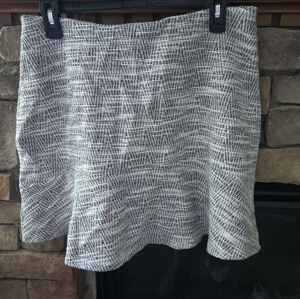 LOFT Black and White Women's Skirt